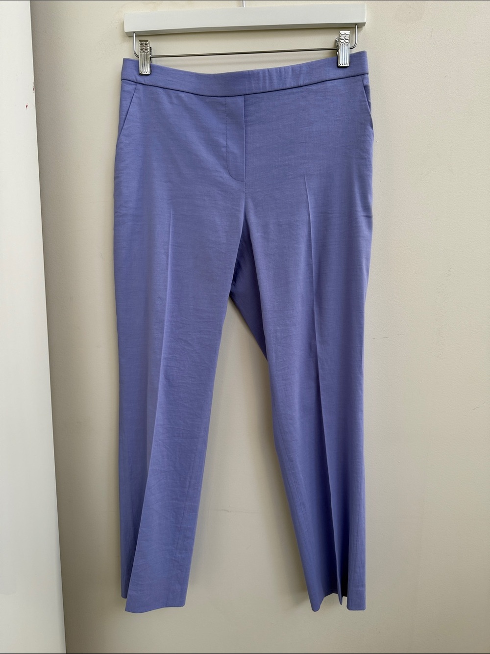 Theory Straight-Leg Pants in Lavender 26” inseam size 6 stretchy Trousers